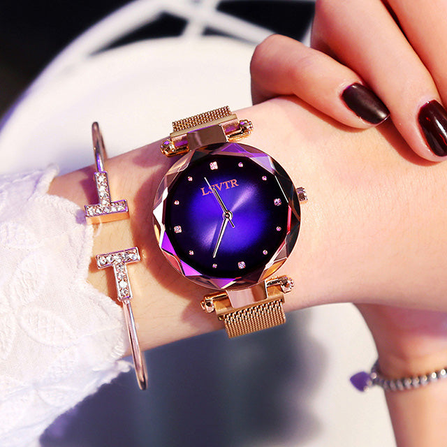 Lazy Creative Women’s Watch with Adjustable Magnetic Strap