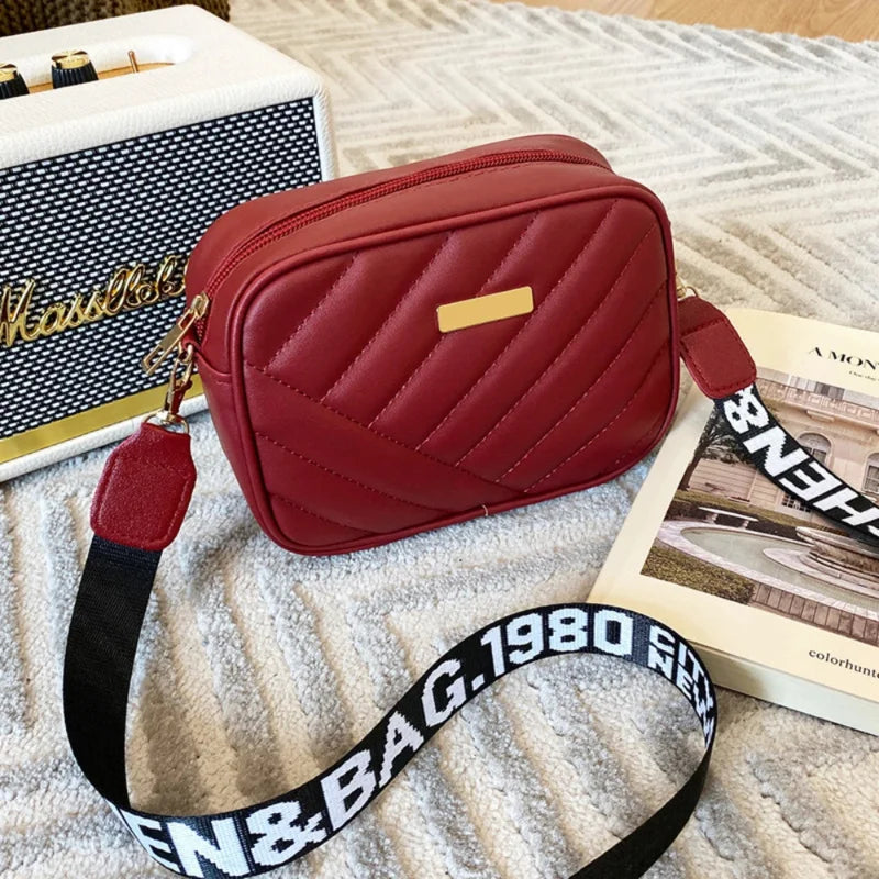 Elegant Women’s Crossbody Bag – Lightweight & Stylish for Everyday Use